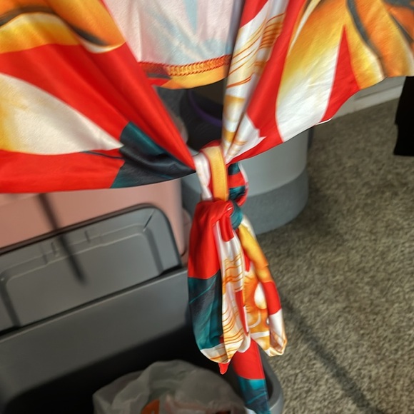 NWOT LULAROE (no tag) TOP & SKIRT MIAMI FLORAL DESIGN. SZ L - Picture 8 of 10